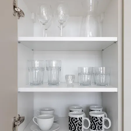 Loggia Apartment *