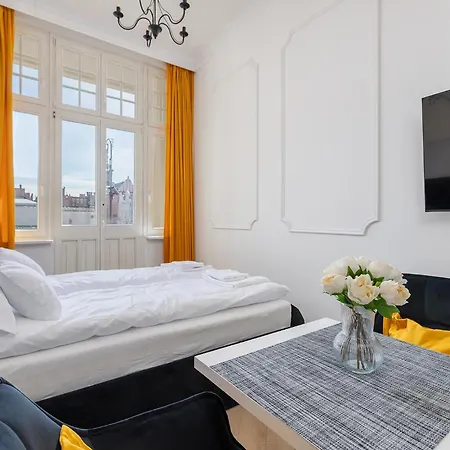 Loggia Apartment *